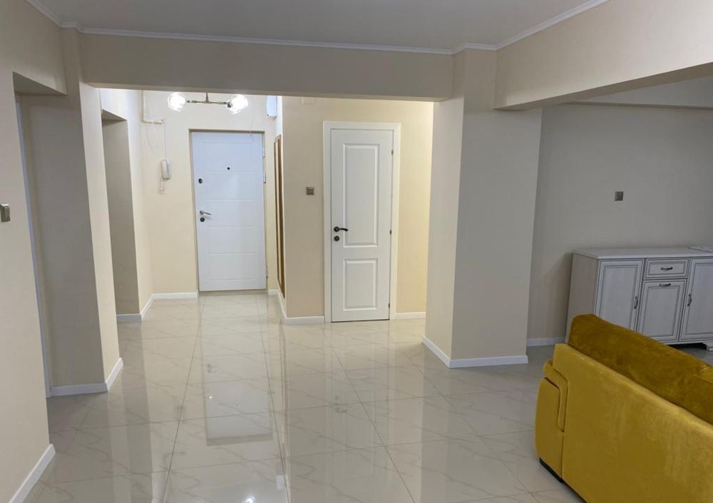 Apartament modern - 2 camere - 76mp - zona Bulevardul Decebal