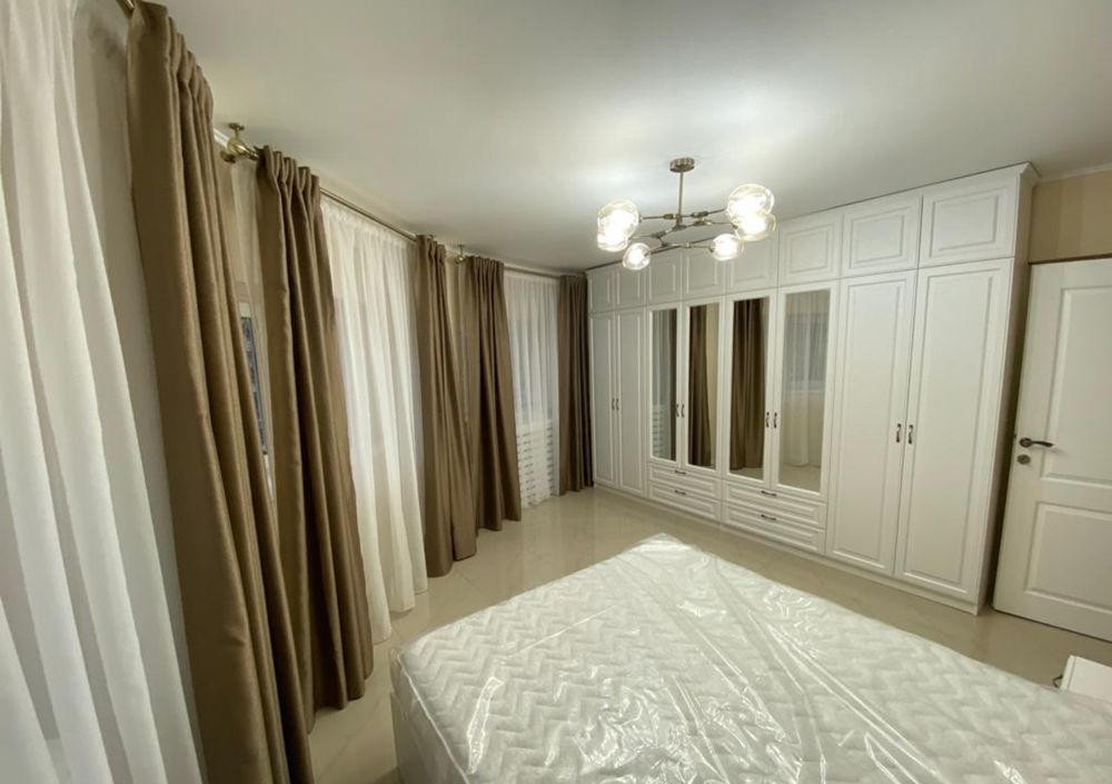 Apartament modern - 2 camere - 76mp - zona Bulevardul Decebal