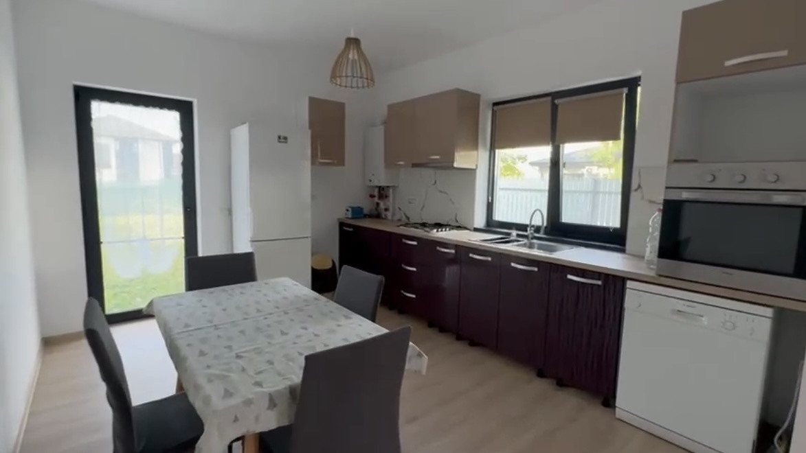 Casă nouă închiriere/ vânzare în Corbeanca  4 camere, mobilată modern
