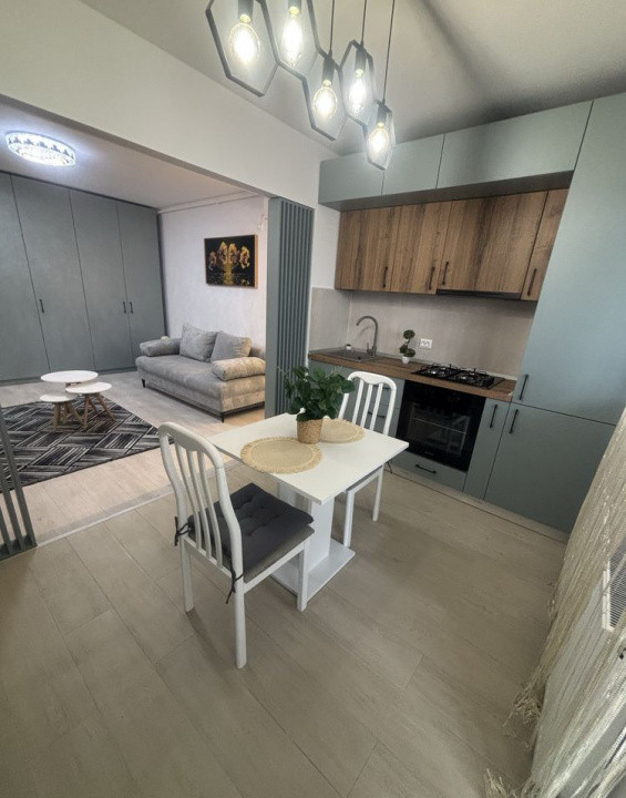 Apartament decomandat cu 2 camere  in zona Industriilor 