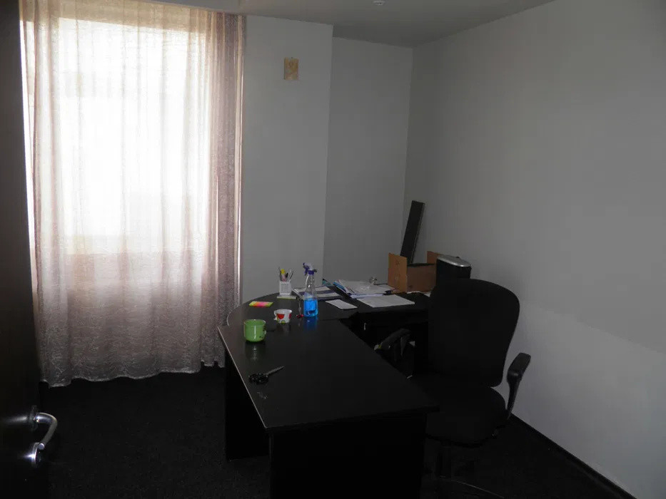 Apartament 3 camere nemobilat