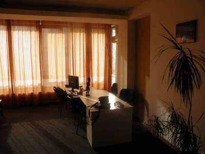 Apartament 3 camere nemobilat