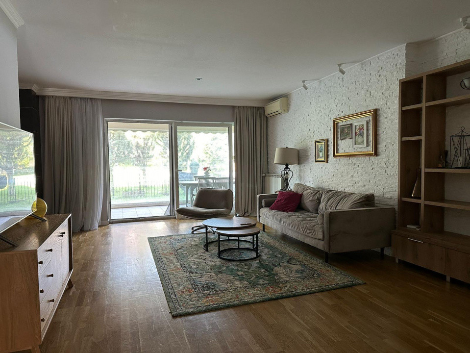 Apartament 3 camere de închiriat Școala Americană