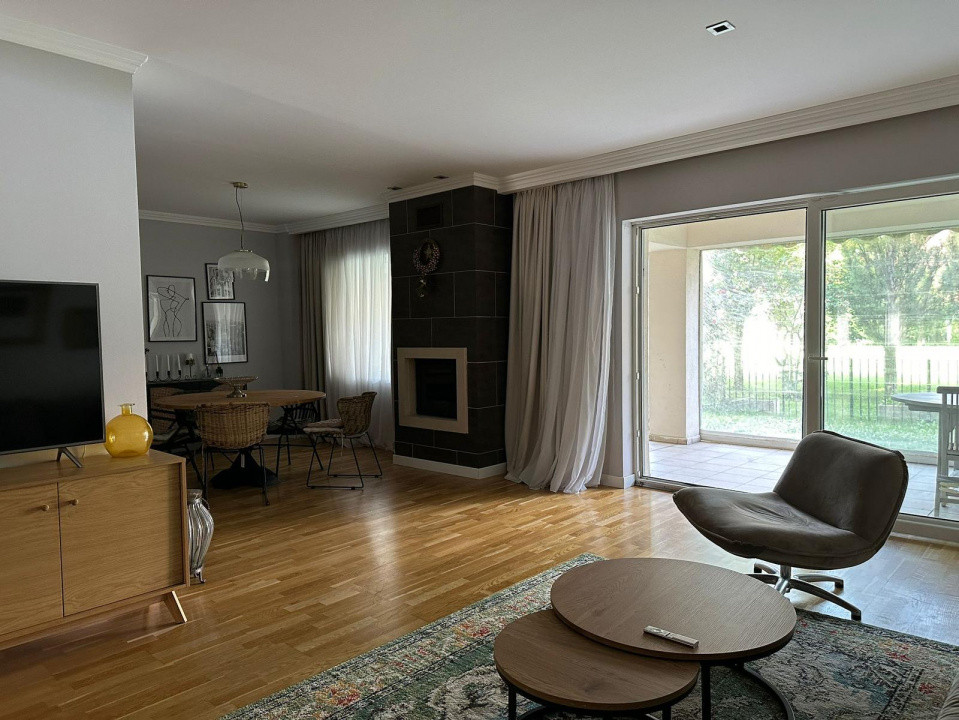 Apartament 3 camere de închiriat Școala Americană