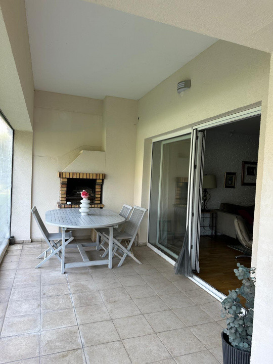 Apartament 3 camere de închiriat Școala Americană
