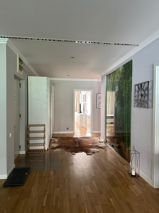 Apartament 3 camere de închiriat Școala Americană