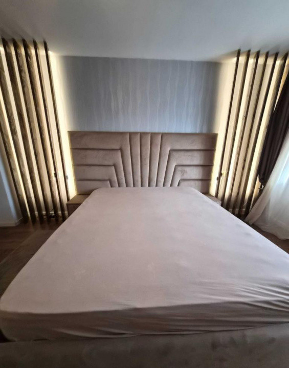 Apartament decomandat cu 2 camere  in zona Victoriei 