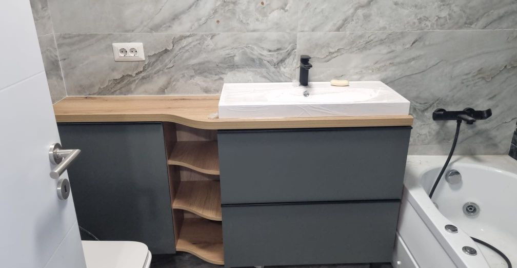 Apartament decomandat cu 2 camere  in zona Berceni 