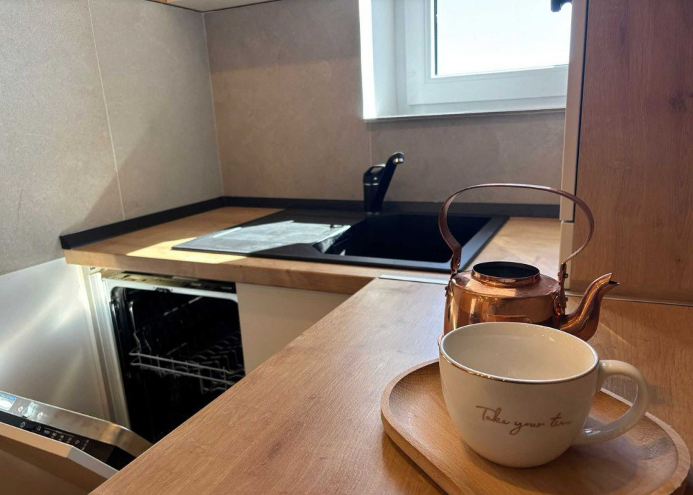 Apartament semidecomandat cu 2 camere  in zona Central 