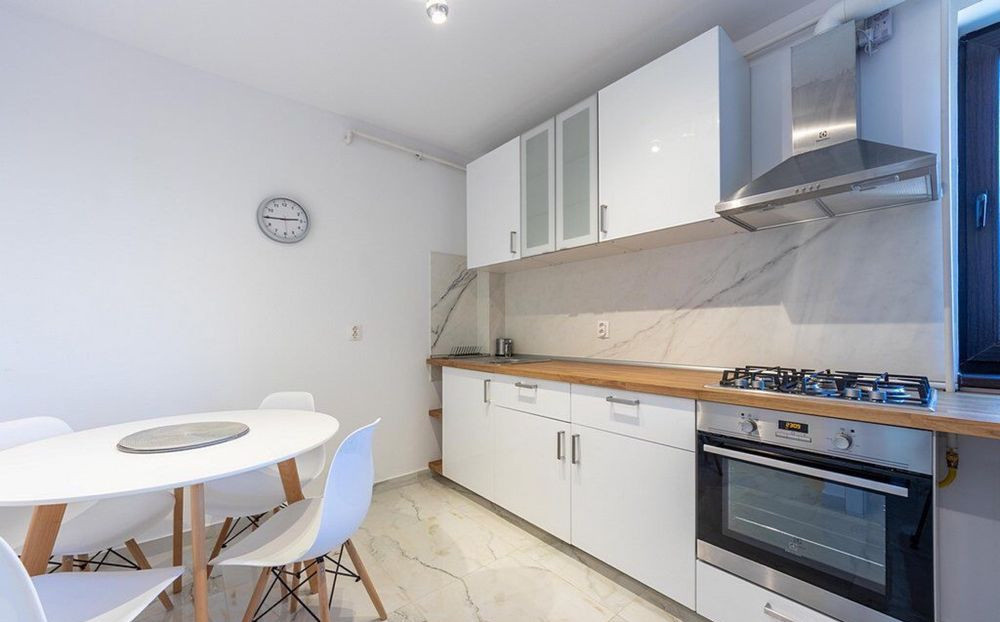 Apartament decomandat cu 2 camere  in Drumul Sarii 