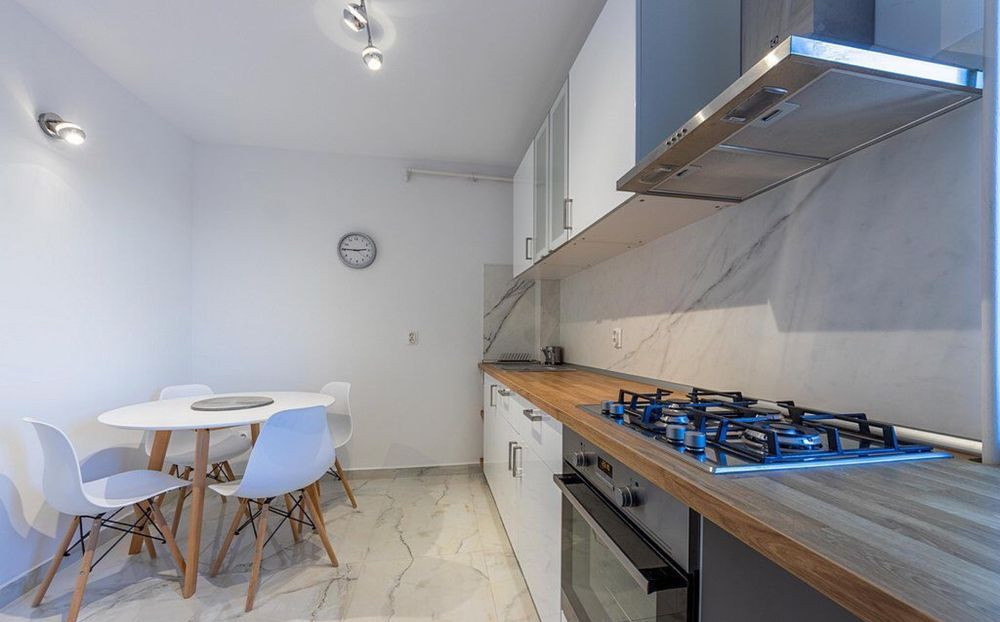 Apartament decomandat cu 2 camere  in Drumul Sarii 