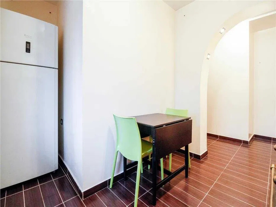 de inchiriat apartament semidecomandat cu 2 camere  in Unirii 