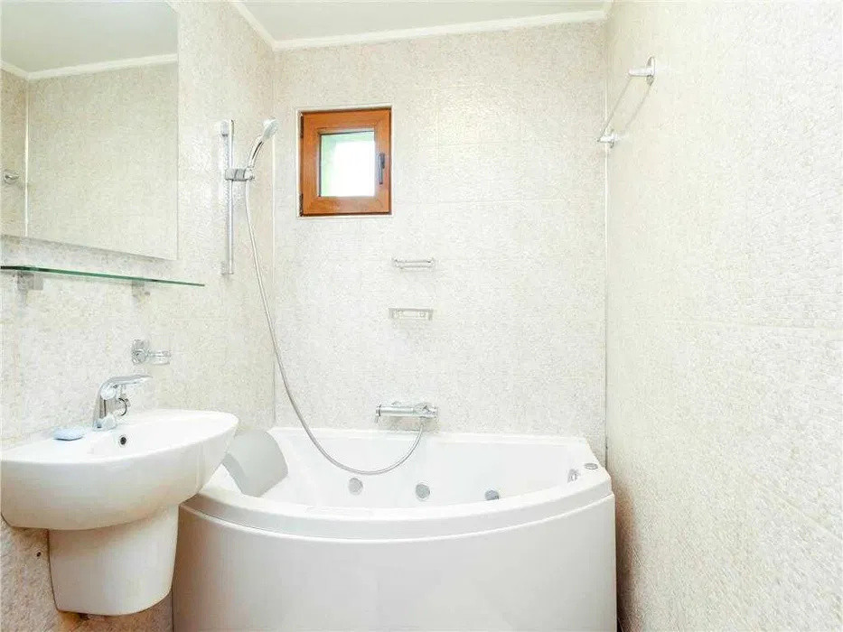 de inchiriat apartament semidecomandat cu 2 camere  in Unirii 