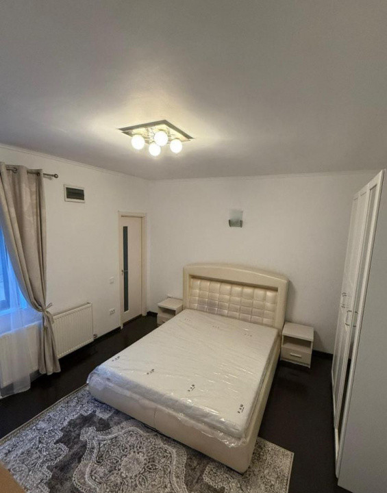 Apartament semidecomandat cu 2 camere  in zona Victoriei 