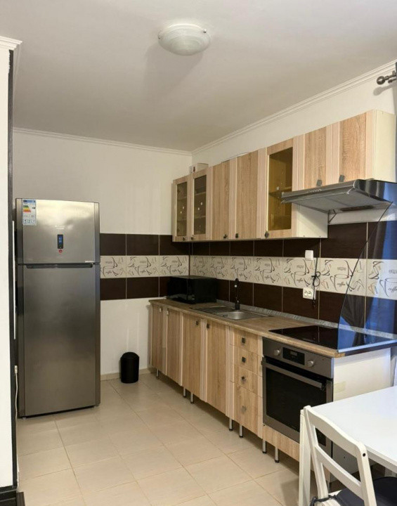 Apartament semidecomandat cu 2 camere  in zona Victoriei 