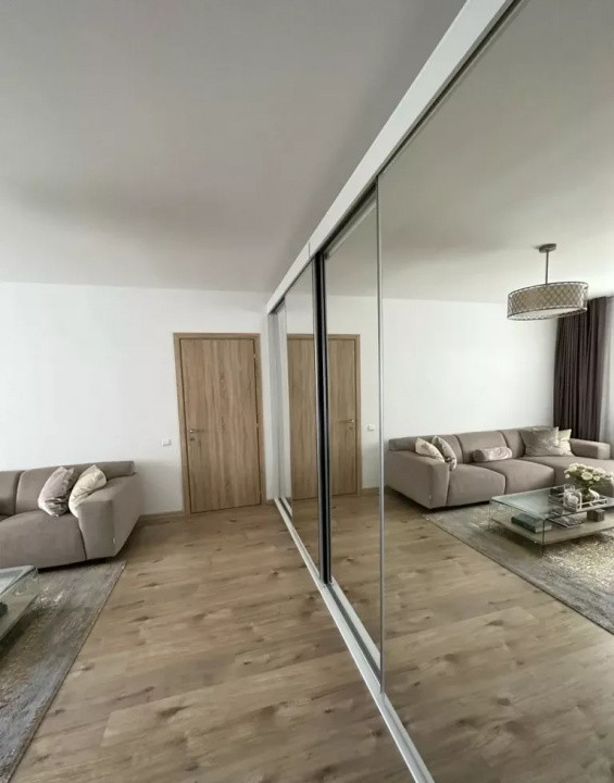 Apartament decomandat cu 2 camere  in zona Baneasa 