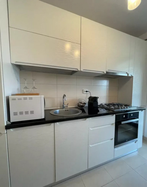 Apartament decomandat cu 2 camere  in zona Baneasa 
