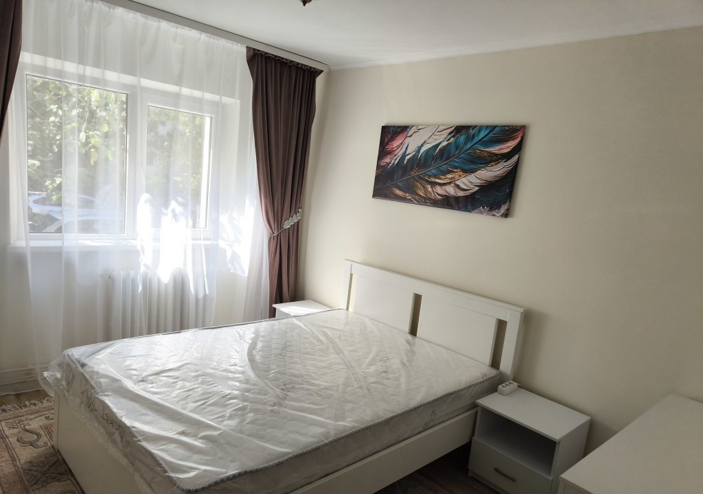 Aviatiei / 3 camere / Decomandat / Centrala proprie / AC