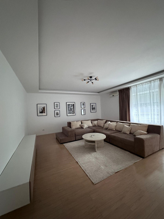 Apartament 3 camere  Spatios | De Inchiriat | Pipera | Parcare