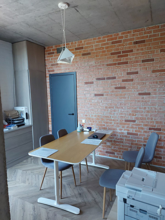 De inchiriat apartament 3 camere 
