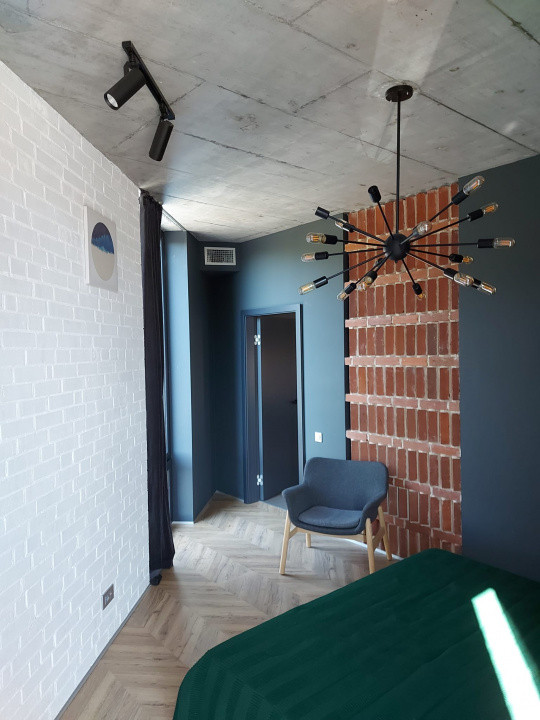 De inchiriat apartament 3 camere 