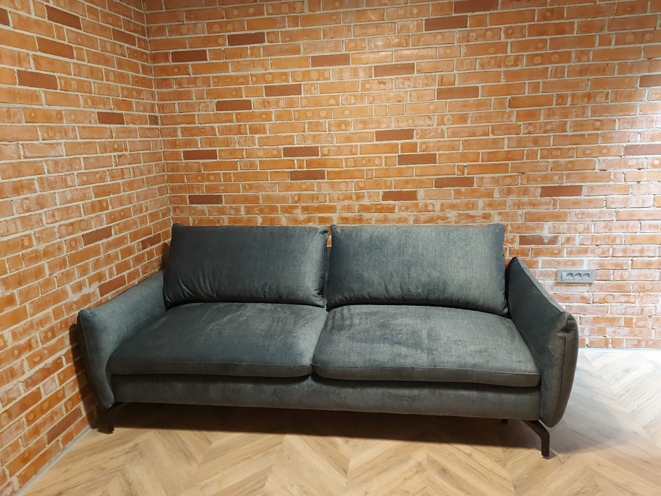 De inchiriat apartament 3 camere 