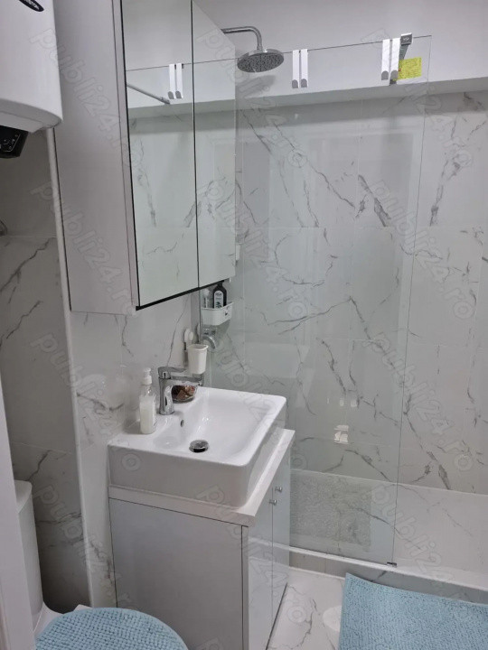 Inchiriez apartament 3 camere Piata Victoriei
