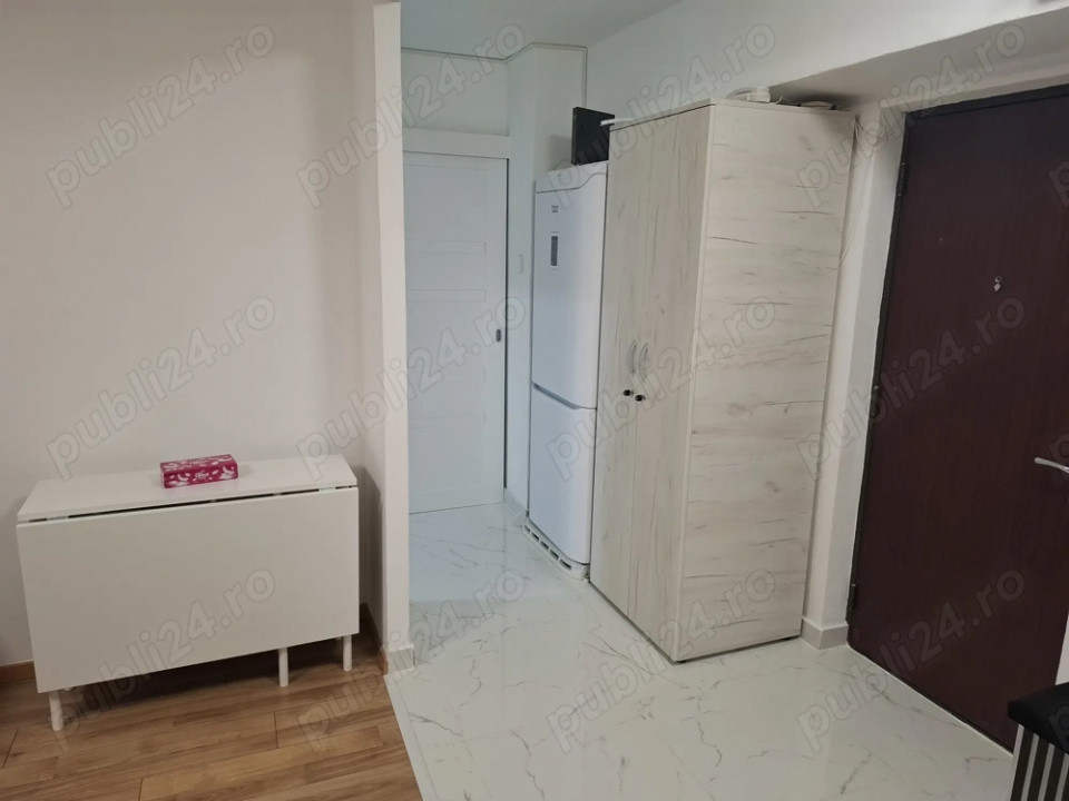 Inchiriez apartament 3 camere Piata Victoriei