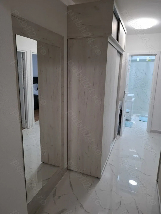 Inchiriez apartament 3 camere Piata Victoriei