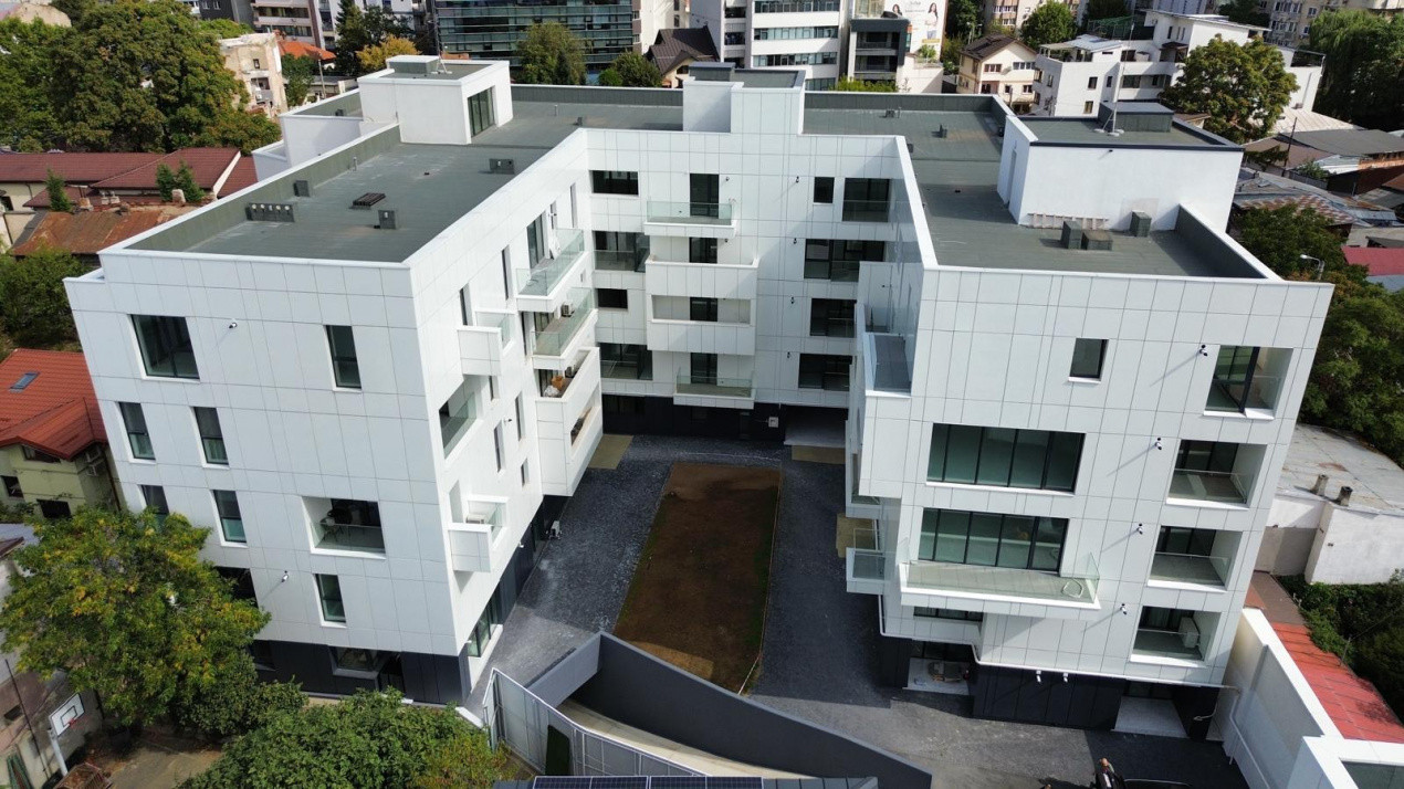 3 camere Decebal