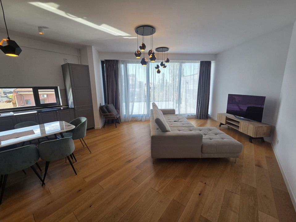 4 camere LUX, Penthouse Victoriei