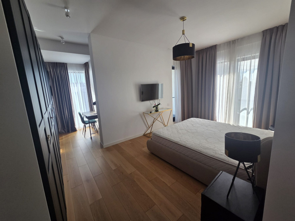4 camere LUX, Penthouse Victoriei