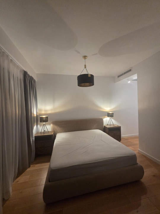 4 camere LUX, Penthouse Victoriei