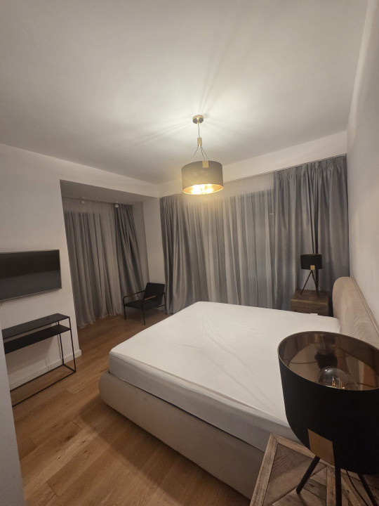 4 camere LUX, Penthouse Victoriei