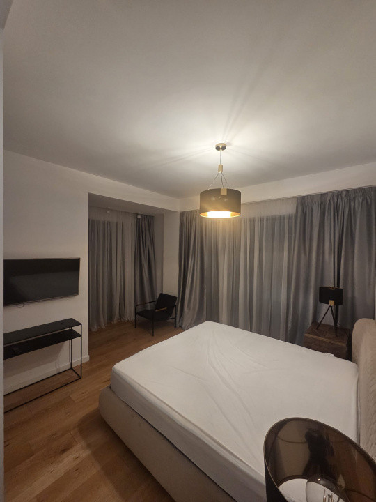 4 camere LUX, Penthouse Victoriei