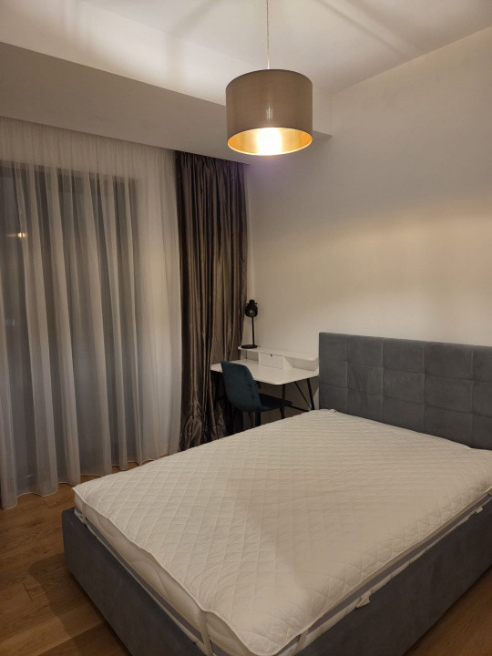 4 camere LUX, Penthouse Victoriei