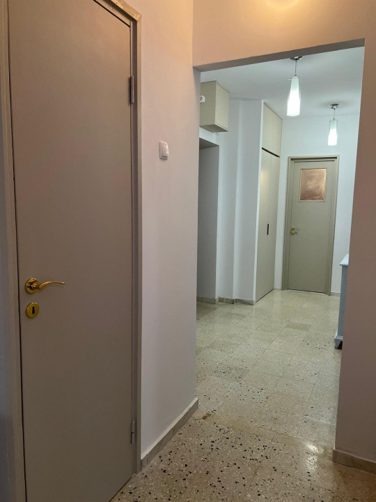 Închiriere apartament 3 camere prima închiriere după renovare designer interior
