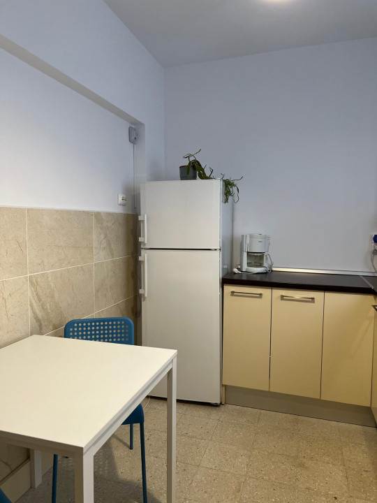 Închiriere apartament 3 camere prima închiriere după renovare designer interior