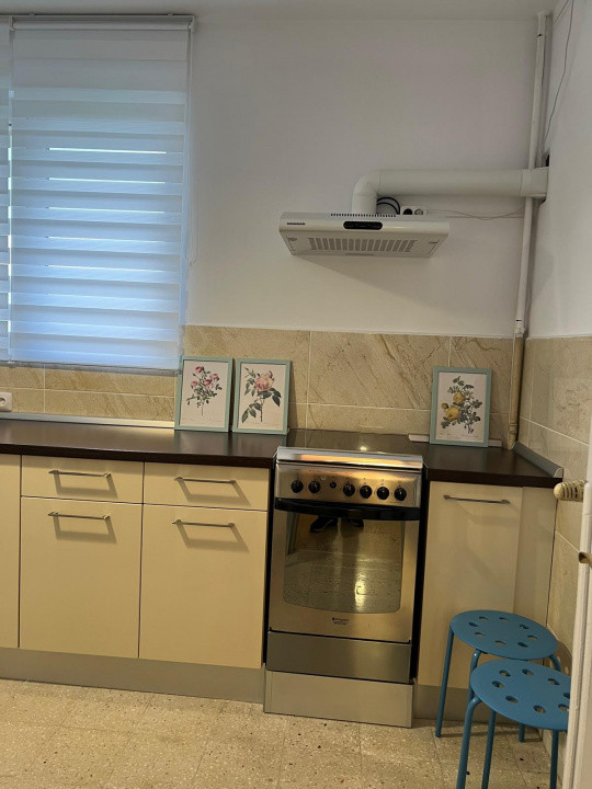 Închiriere apartament 3 camere prima închiriere după renovare designer interior