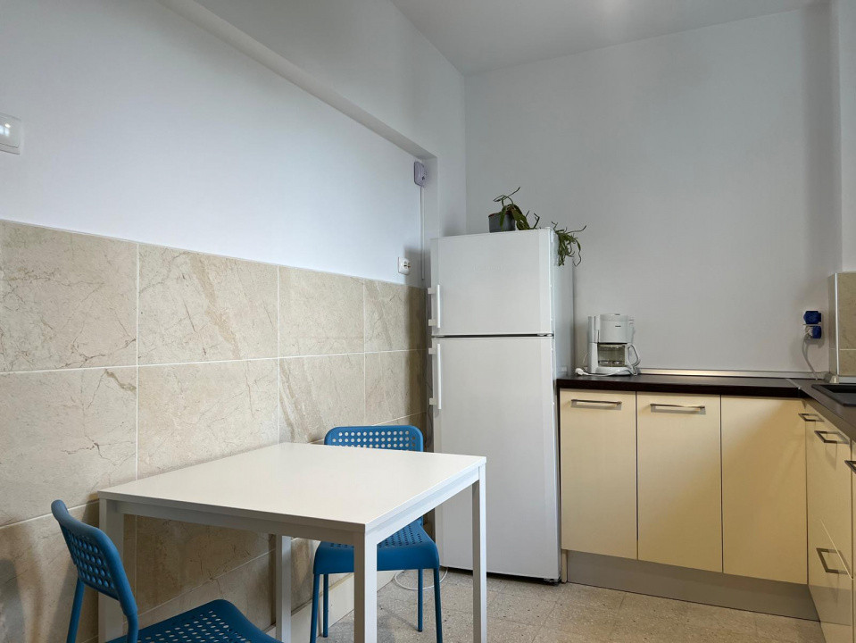 Închiriere apartament 3 camere prima închiriere după renovare designer interior