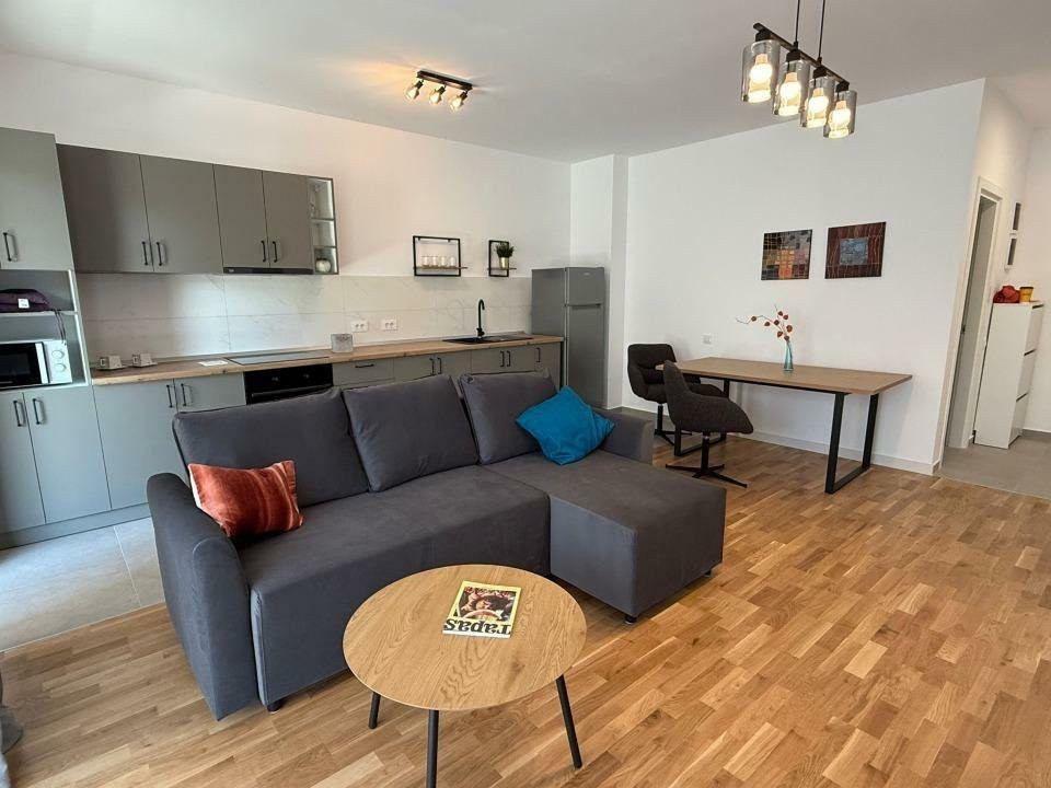 Apartament de inchiriat nou, 2 camere l Zenith Belle Tour l 13 Septembrie