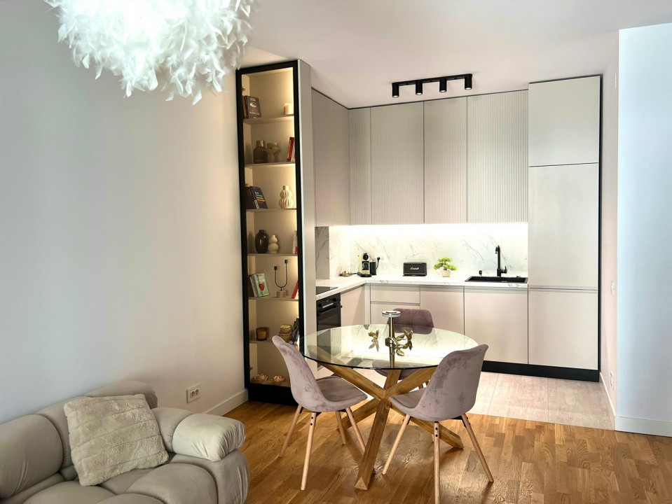 Studio Dublu / 41 mp / Balcon / Aer Conditionat