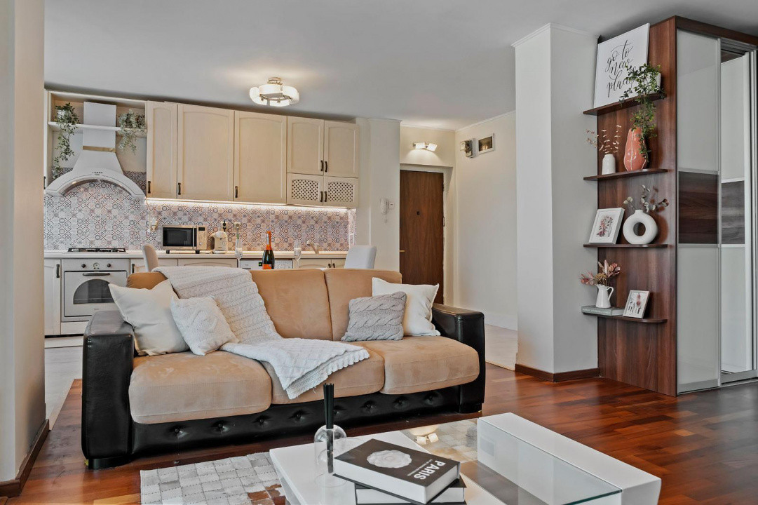 2 camere Piata Romana | Bulevardul Magheru | Metrou