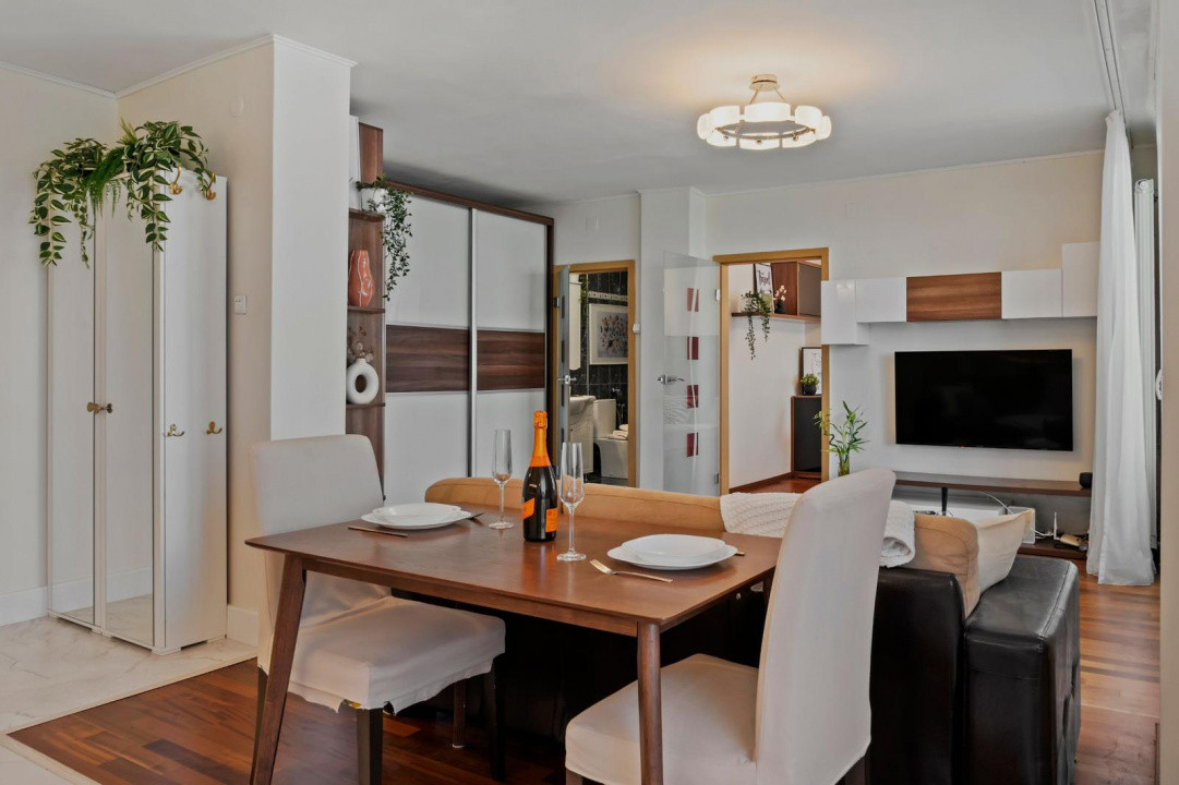 2 camere Piata Romana | Bulevardul Magheru | Metrou