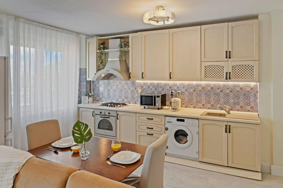 2 camere Piata Romana | Bulevardul Magheru | Metrou