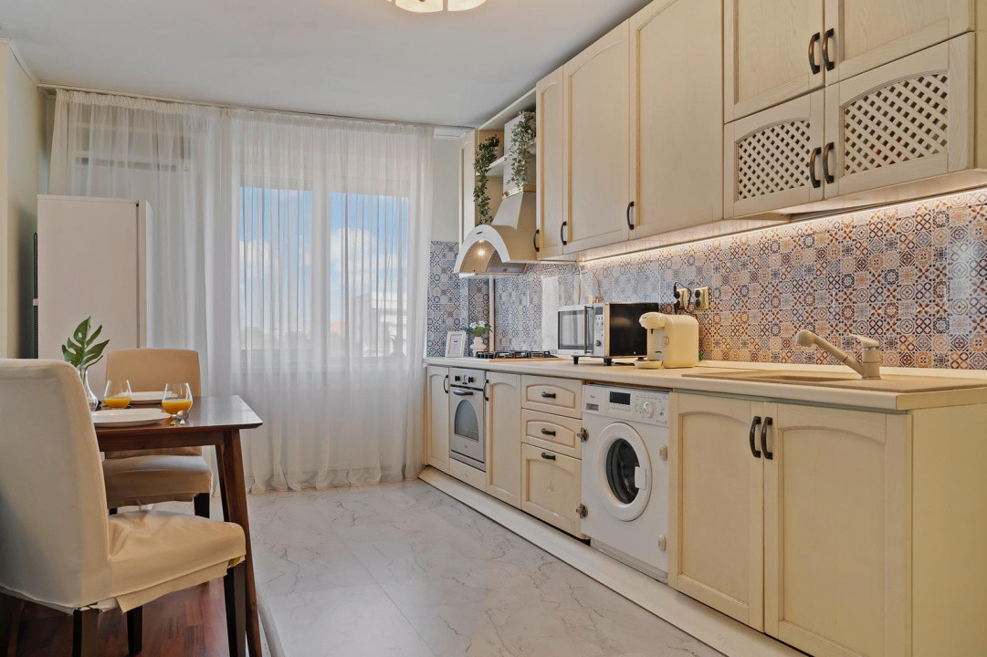 2 camere Piata Romana | Bulevardul Magheru | Metrou