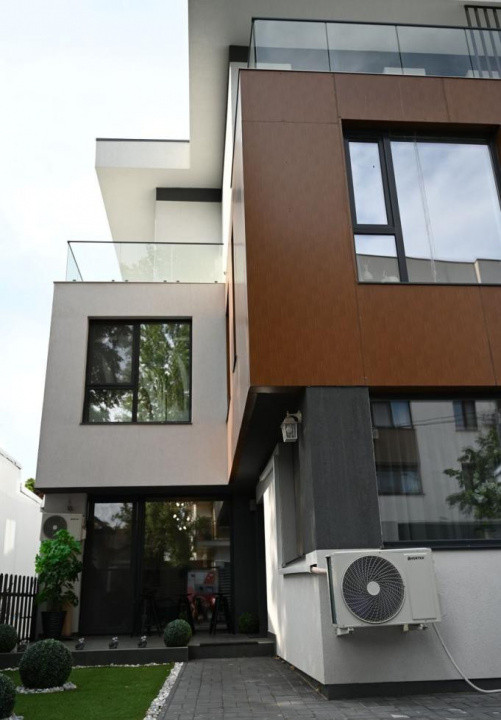 De închiriat | Casă 6 camere | P+2 | Incalzire în pardoseală