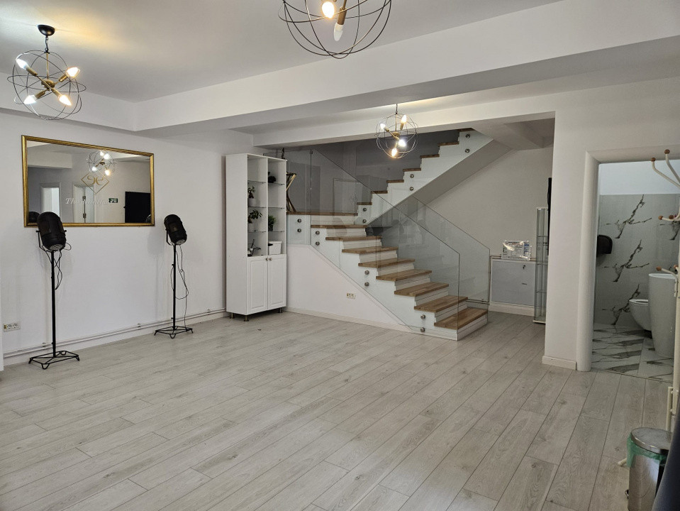 De închiriat | Casă 6 camere | P+2 | Incalzire în pardoseală