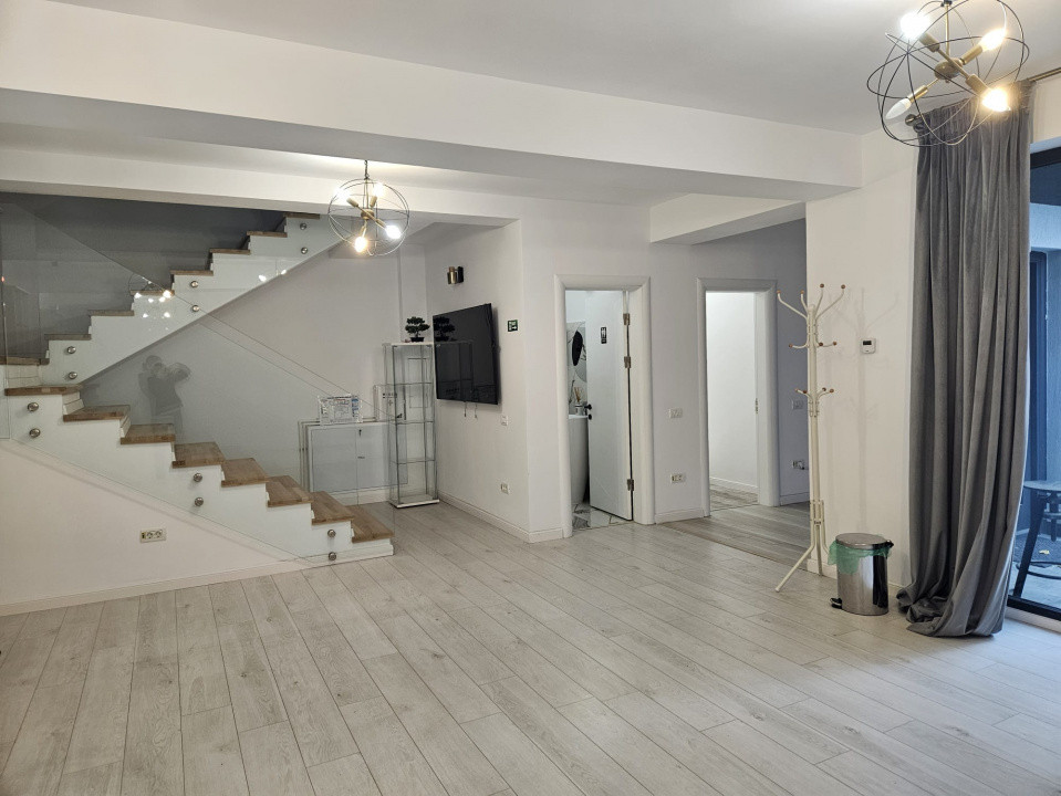 De închiriat | Casă 6 camere | P+2 | Incalzire în pardoseală