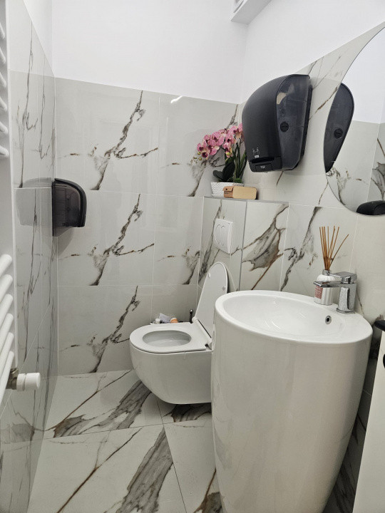 De închiriat | Casă 6 camere | P+2 | Incalzire în pardoseală